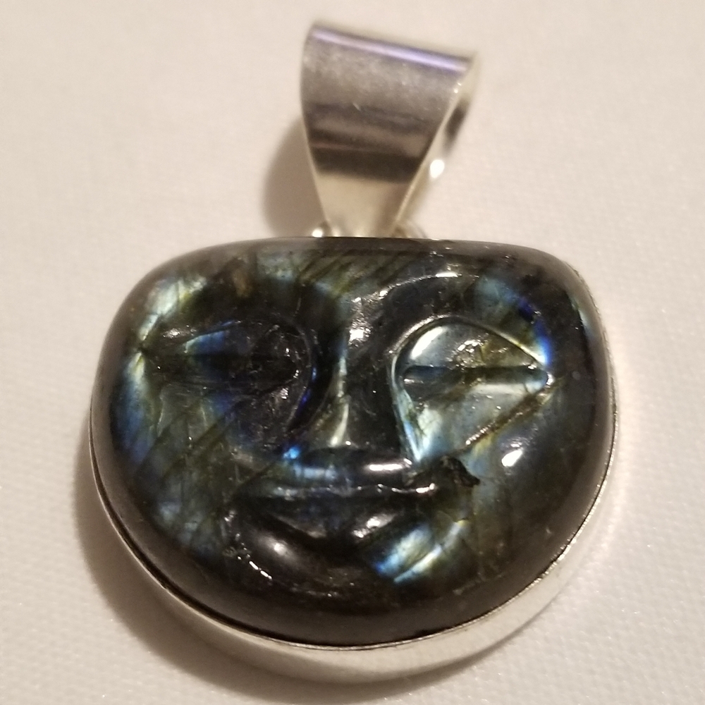 Sold on whatnot 🌻*Vintage Goddess Labradorite Silver Pendant - Picture 1 of 6